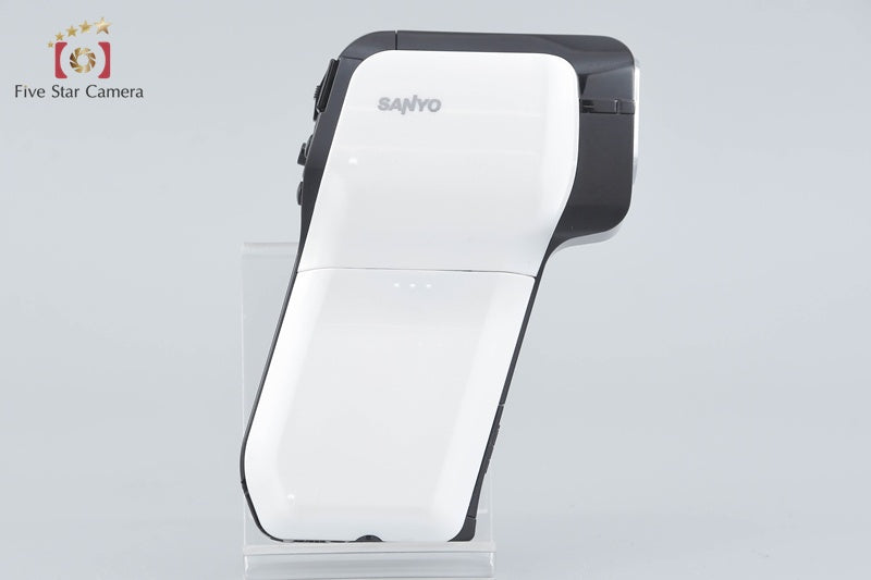 SANYO Xacti DMX-CG11 White 10.0 MP Digital Movie Camera