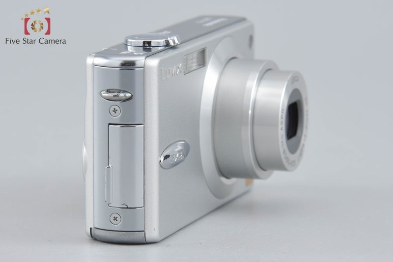 Panasonic LUMIX DMC-FX2 Silver 4.0 MP Digital Camera