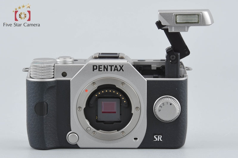 "Shutter count 605" PENTAX Q10 Silver 12.4 MP Digital Camera 5-15 Lens w/ Box