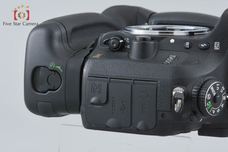 Nikon D600 24.3 MP Full Frame DSLR Camera + MB-D14 Multi Power Battery Pack
