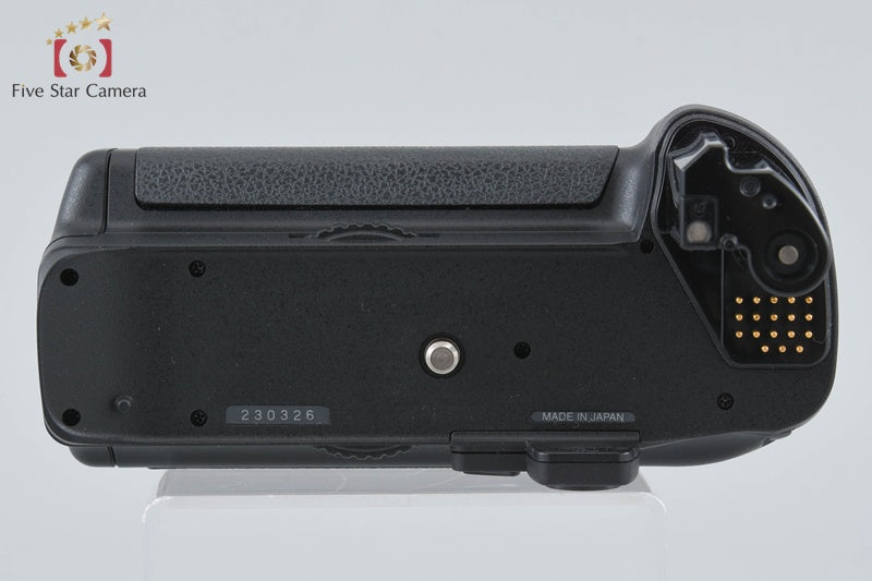 Nikon MB-40 Multi Power Battery Pack + MH-21 Quick Charger w/ Box