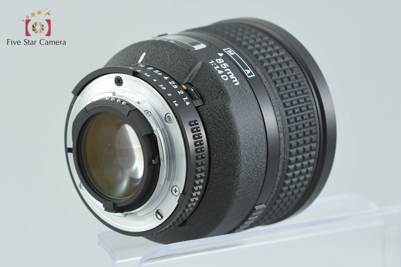 Nikon AF NIKKOR 85mm f/1.4 D w/ Box