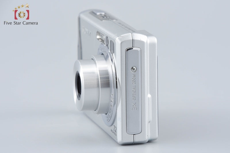 Sony Cyber-Shot DSC-W80 Silver 7.2 MP Digital Camera [Japanese Language Only]