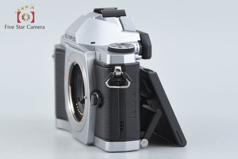"Count 901" Olympus OM-D E-M5 Silver 16.0 MP Digital Mirrorless Camera Body