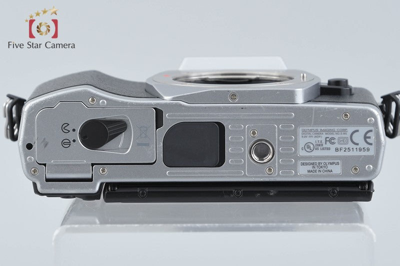 "Count 901" Olympus OM-D E-M5 Silver 16.0 MP Digital Mirrorless Camera Body