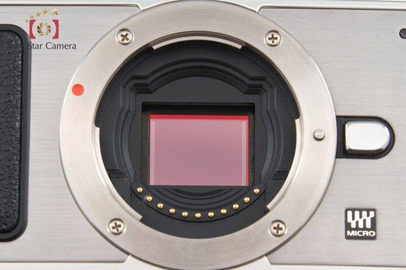 "Shutter count 4,999" Olympus PEN E-P1 Silver 12.3 MP Digital Camera 14-42 Lens