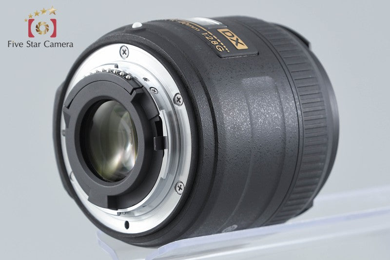 Nikon AF-S DX Micro NIKKOR 40mm f/2.8 G w/ Box