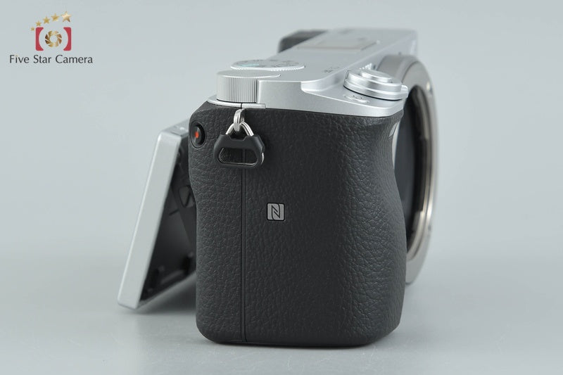 Sony Alpha α6400 ILCE-6400 Silver 24.2MP Digital Camera [Japanese Language Only]