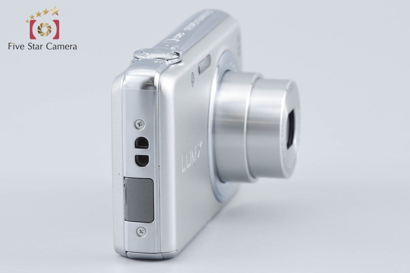 Panasonic LUMIX DMC-FH6 Silver 14.1 MP Digital Camera [Japanese Language Only]