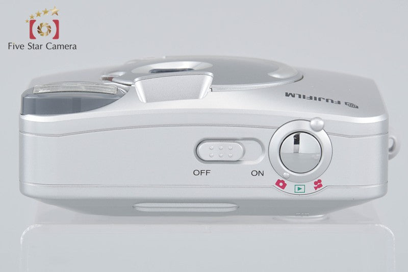 Fujifilm FinePix A201 2.0 MP Digital Camera [Japanese Language Only] from Japan