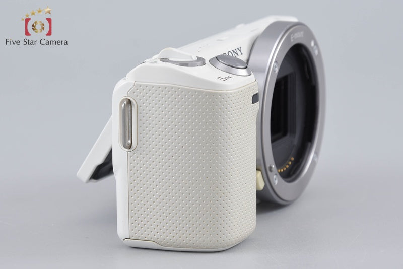 Sony α NEX-5N White 16.1 MP Digital Mirrorless Camera [Japanese Language Only]