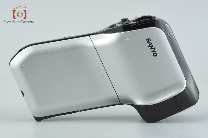 SANYO Xacti DMX-CG11 Silver 10.0 MP Digital Movie Camera