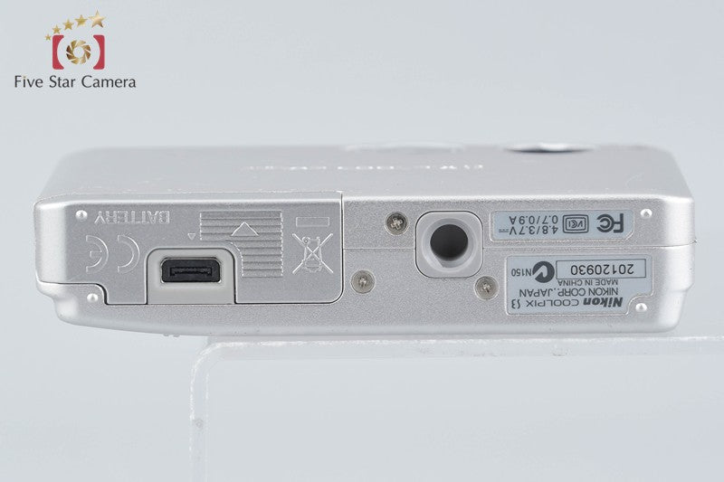 Nikon COOLPIX S3 Frost Siler 6.0 MP Digital Camera