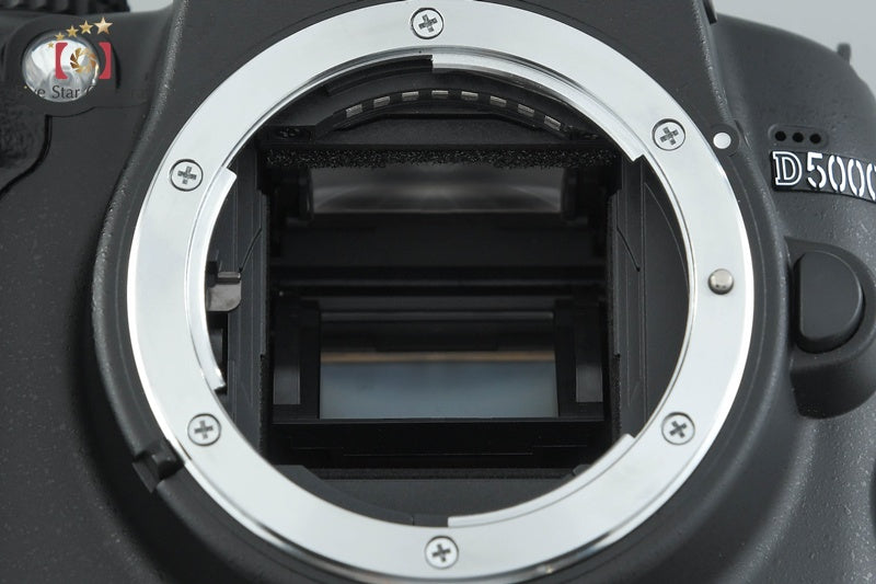 "Shutter count 1,734" Nikon D5000 12.3 MP DSLR Camera Body
