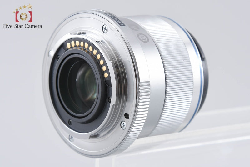 Olympus M.ZUIKO DIGITAL 45mm f/1.8 Silver w/ Box