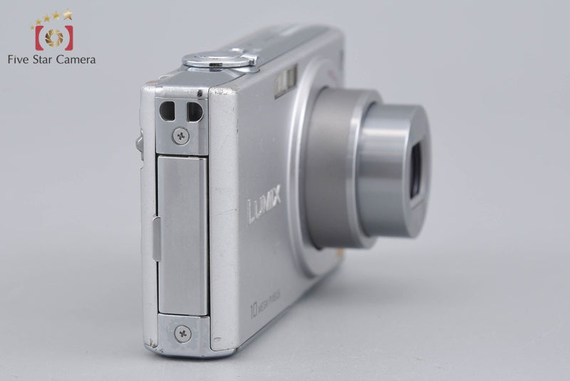 Panasonic LUMIX DMC-FX35 Silver 10.1 MP Digital Camera [Japanese Language Only]