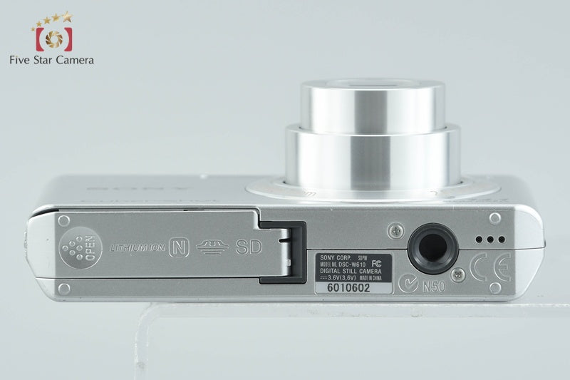 Sony Cyber-Shot DSC-W610 Silver 14.1 MP Digital Camera [Japanese Language Only]