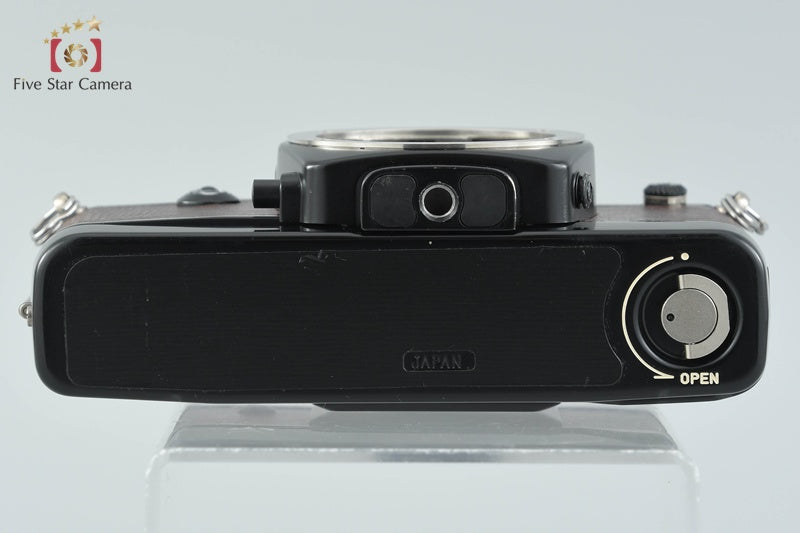 CONTAX 137 MD QUARTZ Lizard Leather 35mm SLR Film Camera Body