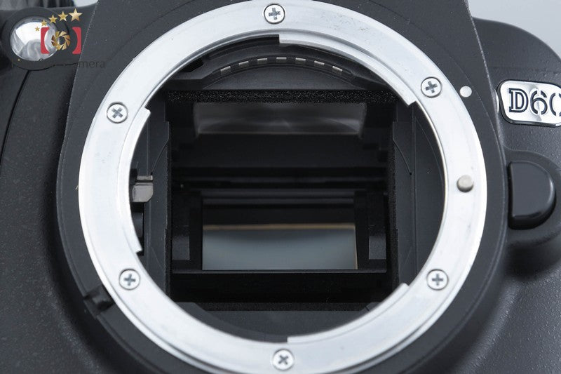 "Shutter count 2,901" Nikon D60 10.2 MP DSLR Camera 18-55 55-200 Lenses