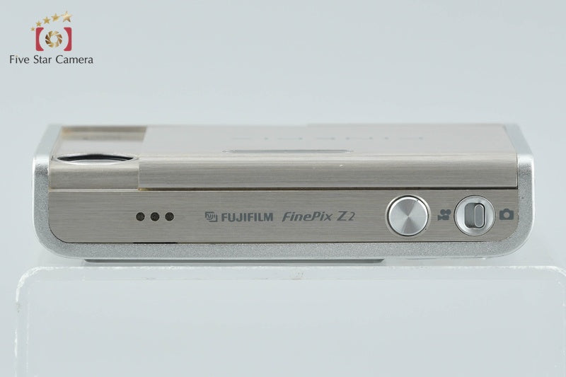 Fujifilm FinePix Z2 Silver 5.1 MP Digital Camera