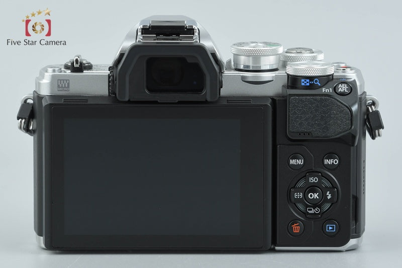 Olympus OM-D E-M10 Mark III Silver 16.1 MP 14-42 40-150 EZ Lenses w/ Box