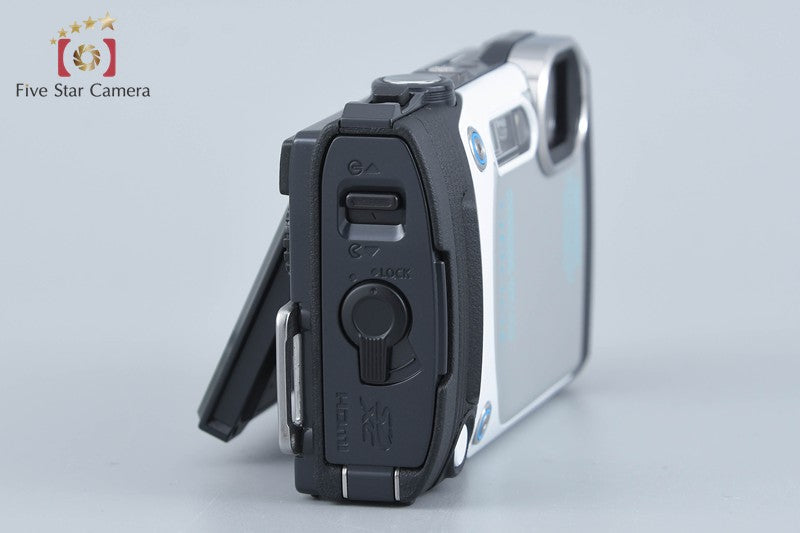 Olympus STYLUS TG-870 Tough White 16.0 MP Waterproof Digital Camera