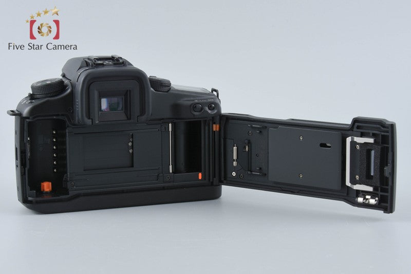 Canon EOS 7 35mm SLR Film Camera Body