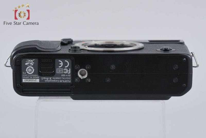 Fujifilm X-Pro1 16.3 MP Digital Mirrorless Camera Body