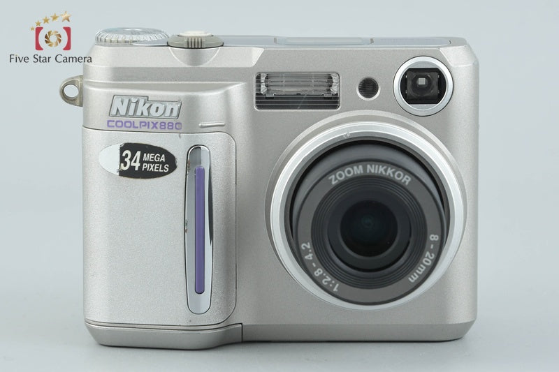 Nikon COOLPIX 880 3.3 MP Digital Camera