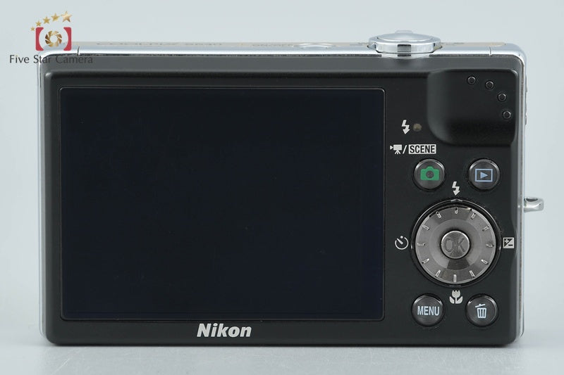 Nikon COOLPIX S640 Ice Silver 12.2 MP Digital Camera