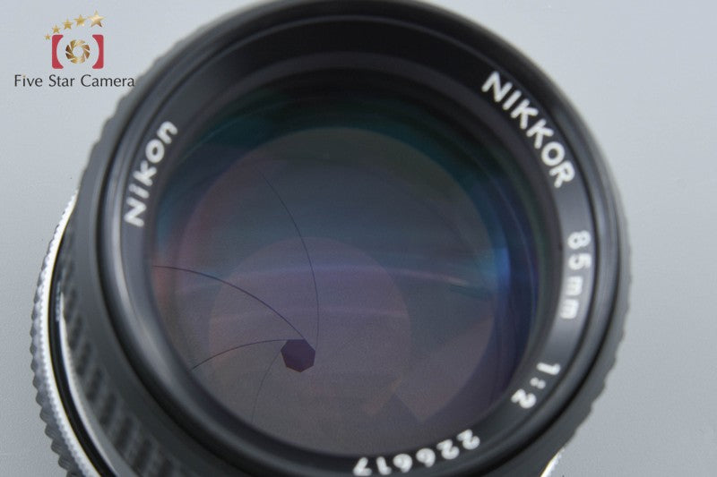 Nikon Ai NIKKOR 85mm f/2