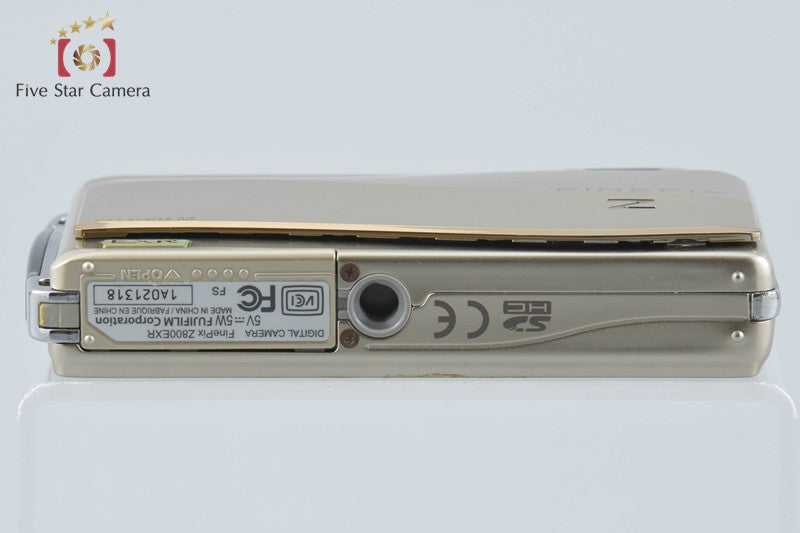 Fujifilm FinePix Z800EXR Gold 12.0 MP Digital Camera
