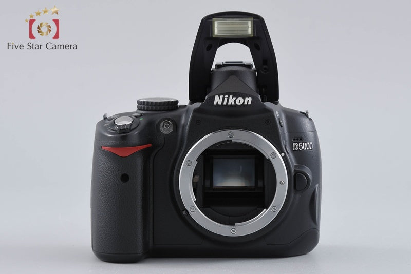 "Shutter count 2,011" Nikon D5000 12.3 MP DSLR Camera 18-55 VR Lens