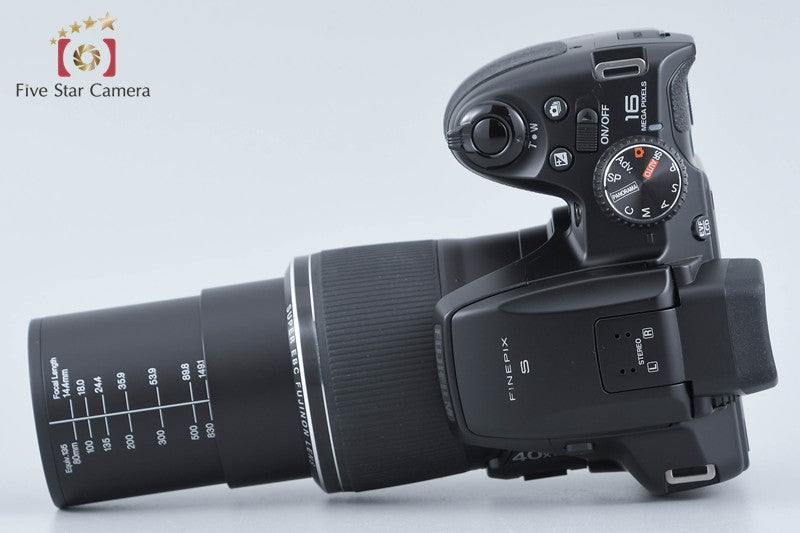 Fujifilm FinePix S8200 Black 16.2 MP Digital Camera