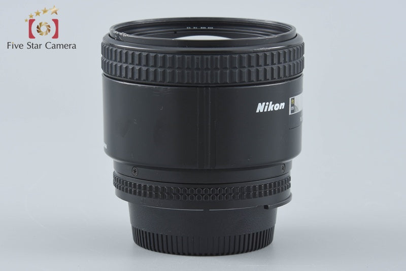 Nikon AF NIKKOR 85mm f/1.8 from Japan