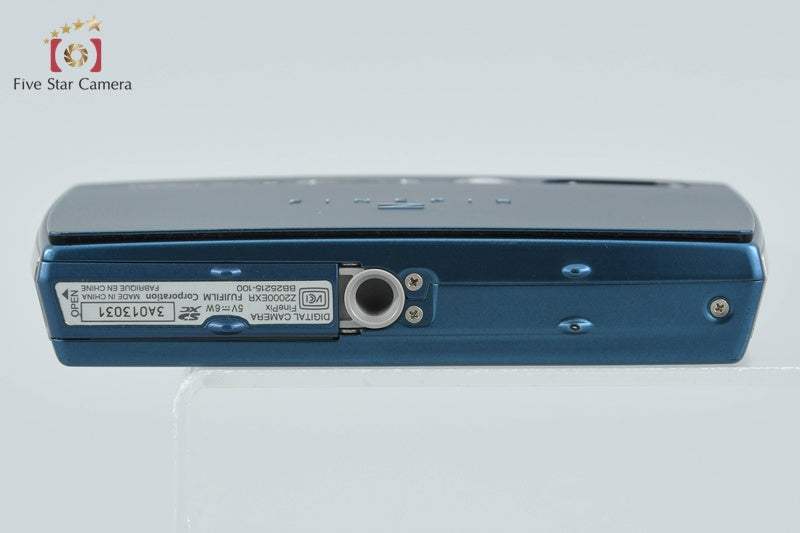 Fujifilm FinePix Z2000EXR Blue 16.0 MP Digital Camera