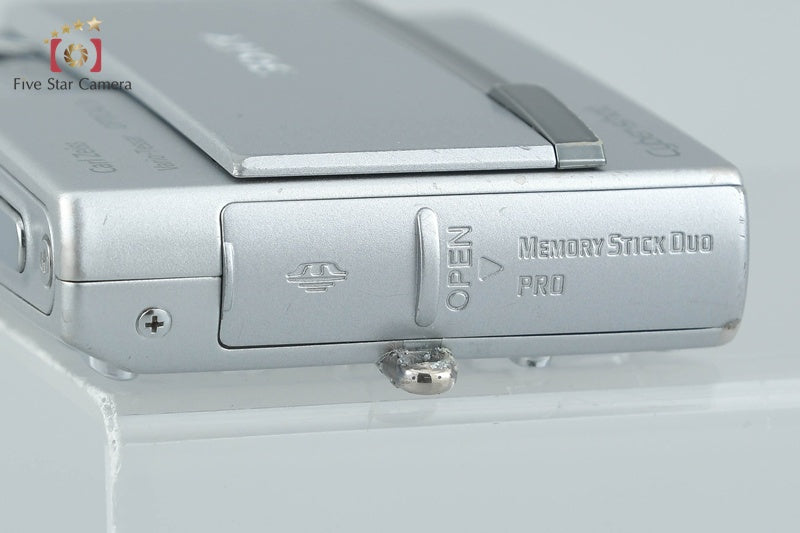 Sony Cyber-Shot DSC-T9 Silver 6.0 MP Digital Camera [Japanese Language Only]
