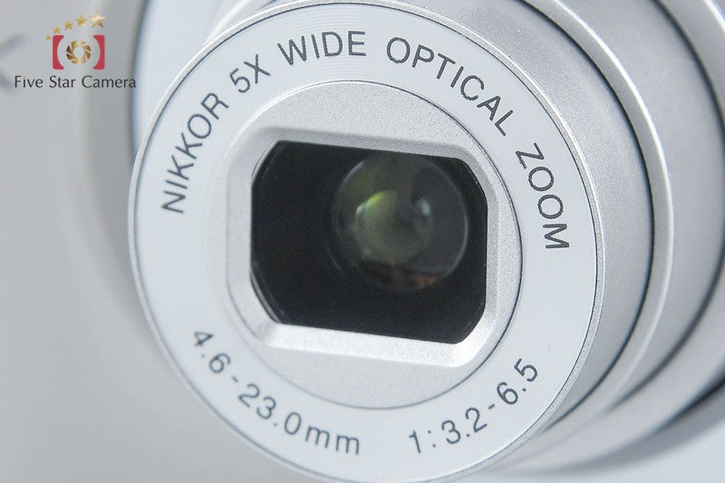 Nikon COOLPIX A10 Silver 16.2 MP Digital Camera w/ Box