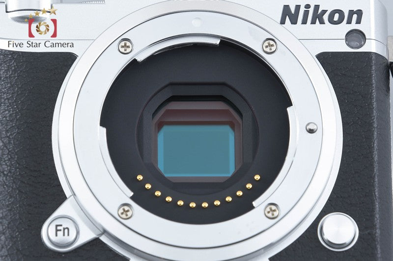 "Shutter count 1,277" Nikon 1 J5 Silver 20.8 MP Digital Camera 10-30 Lens w/ Box