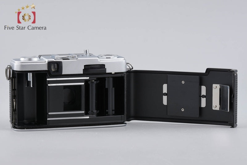 Olympus PEN EE-3 Black 35mm Half Frame Film Camera D.Zuiko 28mm f/3.5