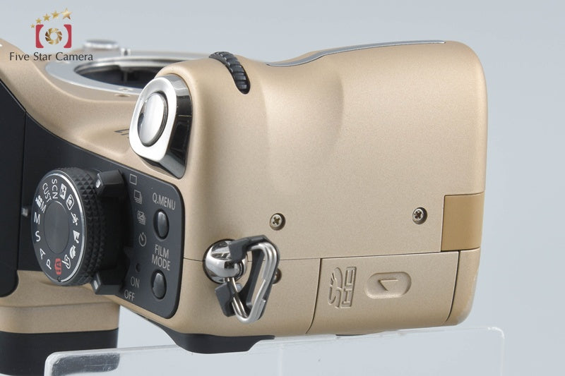 Panasonic LUMIX DMC-GH1 Gold 12.1MP Digital Camera [Japanese Language Only]