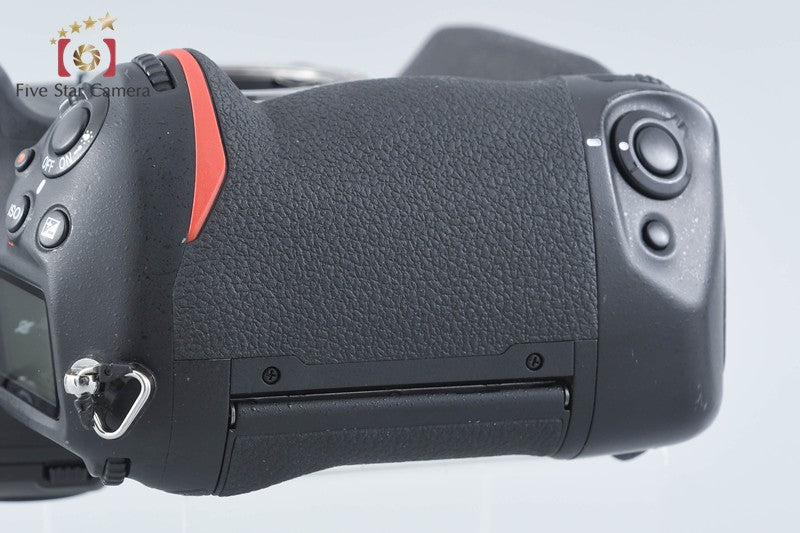 Nikon D5 XQD-Type 20.8 MP Full Frame DSLR Camera Body w/ Box