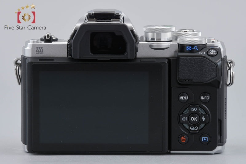 "Count 1,527" Olympus OM-D E-M10 Mark III Silver 16.1 MP 14-42 40-150 EZ Lenses