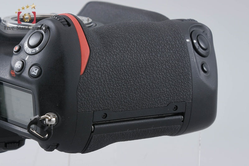 Nikon D5 XQD-Type 20.8 MP Full Frame DSLR Camera Body w/ Box