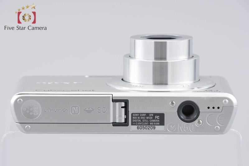 SONY Cyber-shot DSC-W530 Silver 14.1 MP Digital Camera [Japanese Language Only]