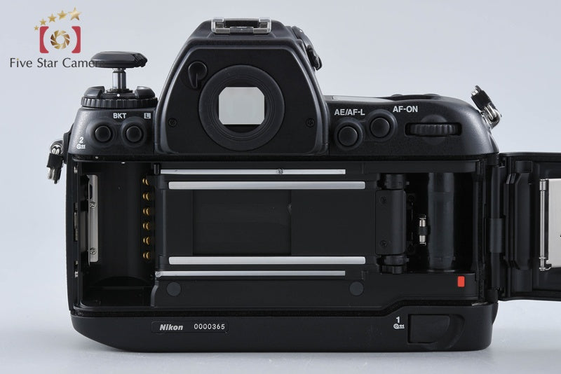 Nikon F6 35mm SLR Film Camera Body + MB-40 Battery Grip