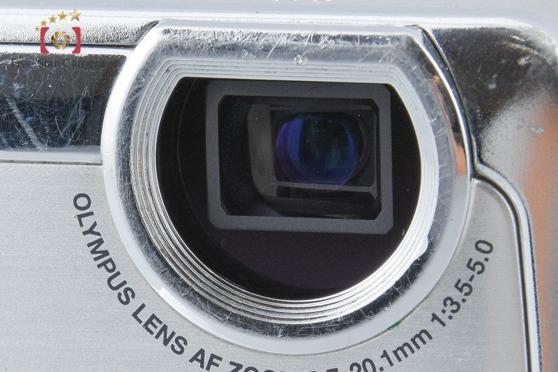 Olympus μ720 SW Shiny Silver 7.1 MP 3m Waterproof Digital Camera