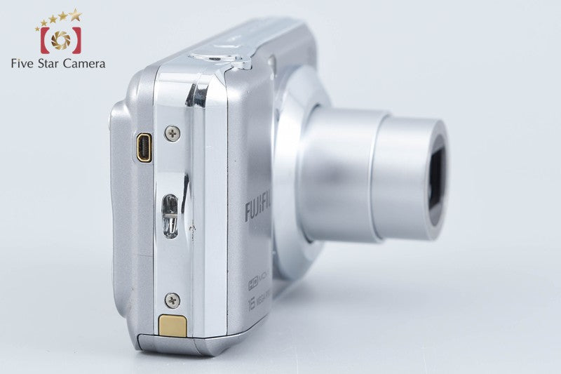 Fujifilm FinePix AX660 Silver 14.0 MP Digital Camera