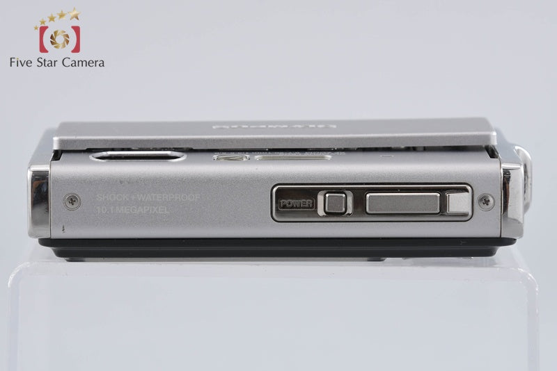 Olympus μ1050SW Silver 10.1 MP Digital Camera
