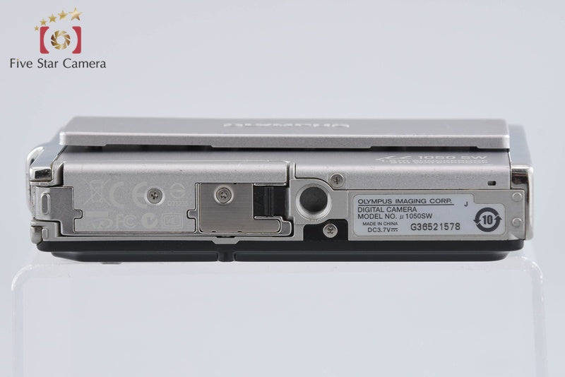Olympus μ1050SW Silver 10.1 MP Digital Camera